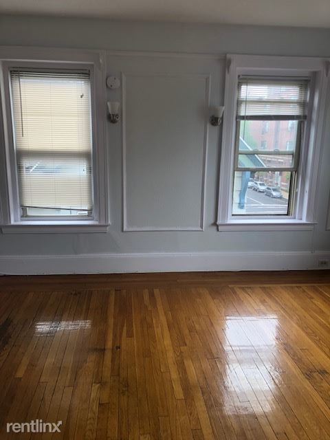 Building Photo - 2 br, 1 bath  - 1475 Chapel St Unit B3