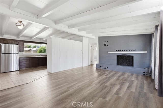 Foto del edificio - 40861 Whittier Ave