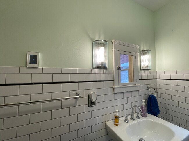 Foto del edificio - 1962 Virginia Park St