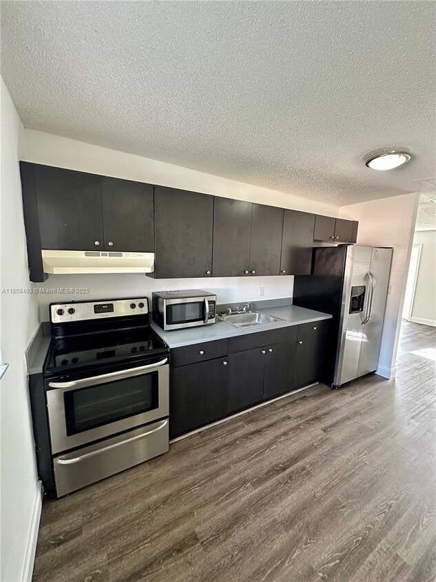Primary Photo - 11465 SW 215th St
