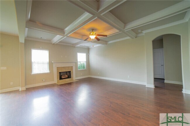 Building Photo - 126 Endicott Dr