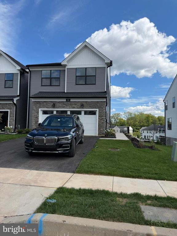 Building Photo - 310 Aspen Wy