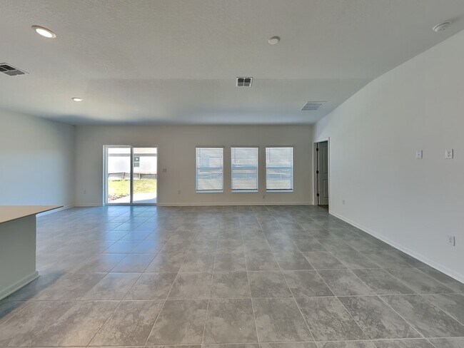 Building Photo - 4788 Cloister St