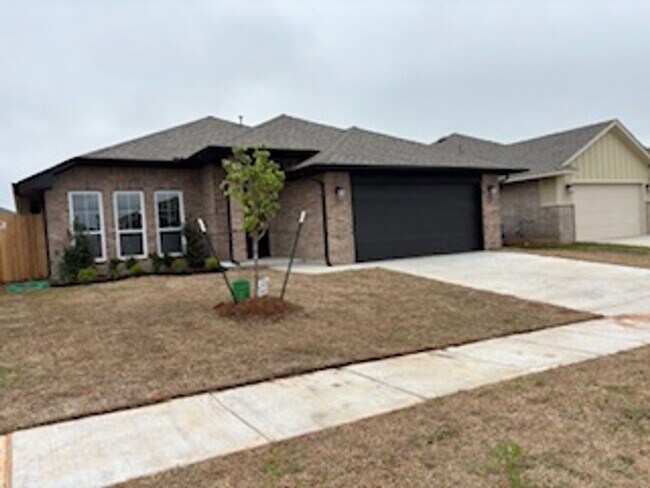 Building Photo - NEW HOME!
