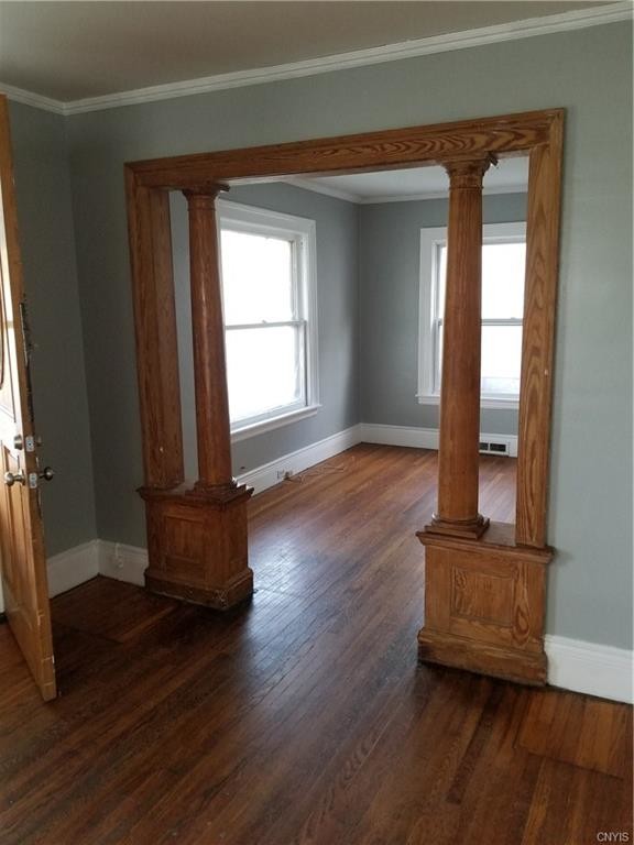 Building Photo - 212 Hall Ave