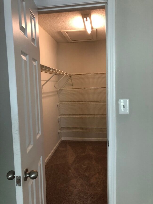 Building Photo - 2032 Timbers Hill Rd