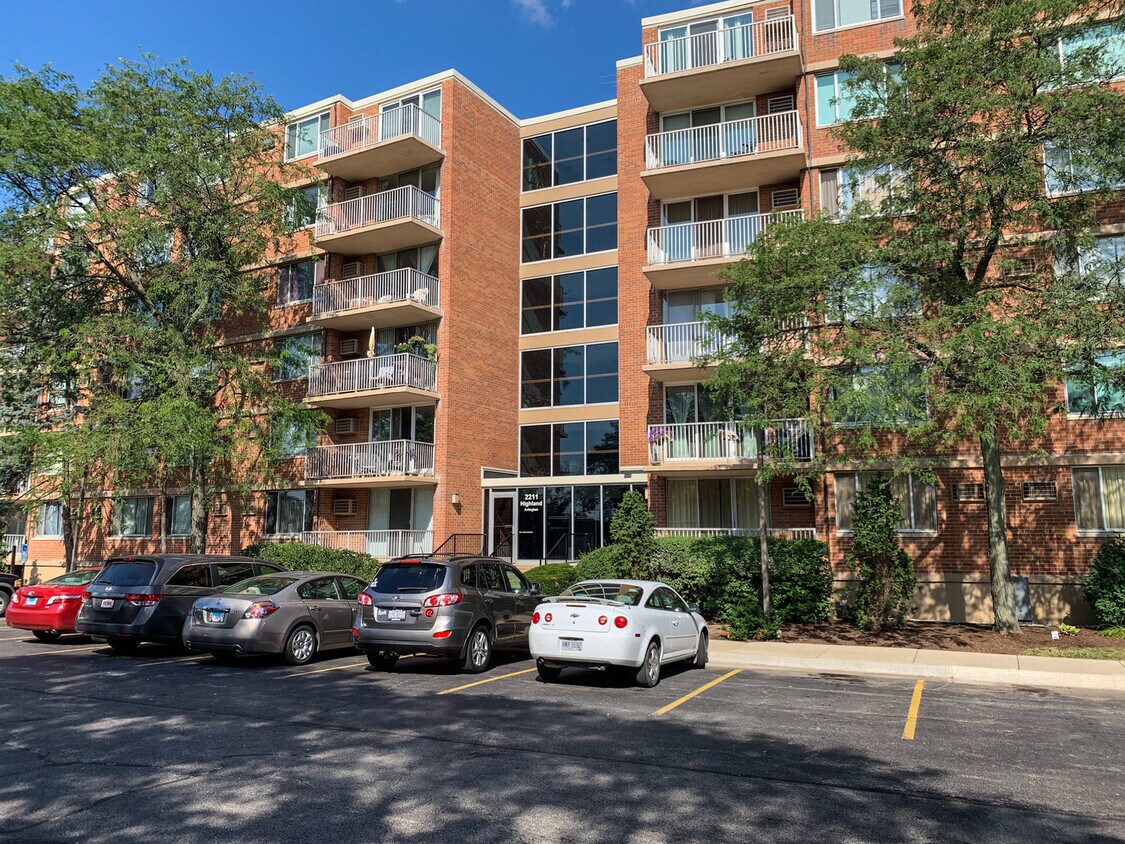 Foto principal - 2211 S Highland Ave