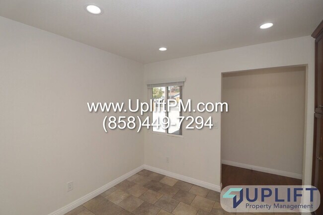 Foto del edificio - 7643 Woodbine Way