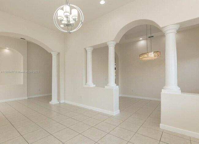 Building Photo - 7635 SW 193rd Ln