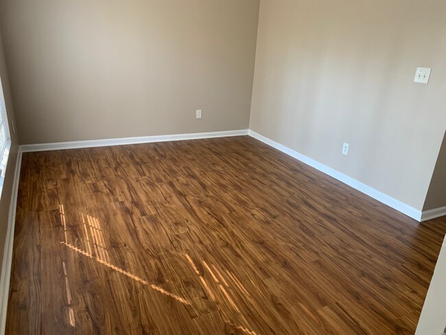 Building Photo - 8535 Kangaroo Ct