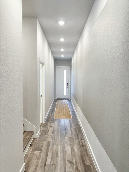 Foto del edificio - 2309 Rook Dr