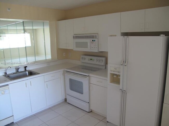 Building Photo - 9511 Weldon Cir