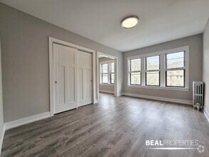 Building Photo - 4641 N Paulina St
