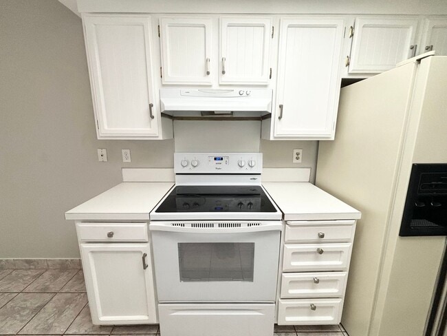 Building Photo - Cute 3 Bedroom Home in Portland!