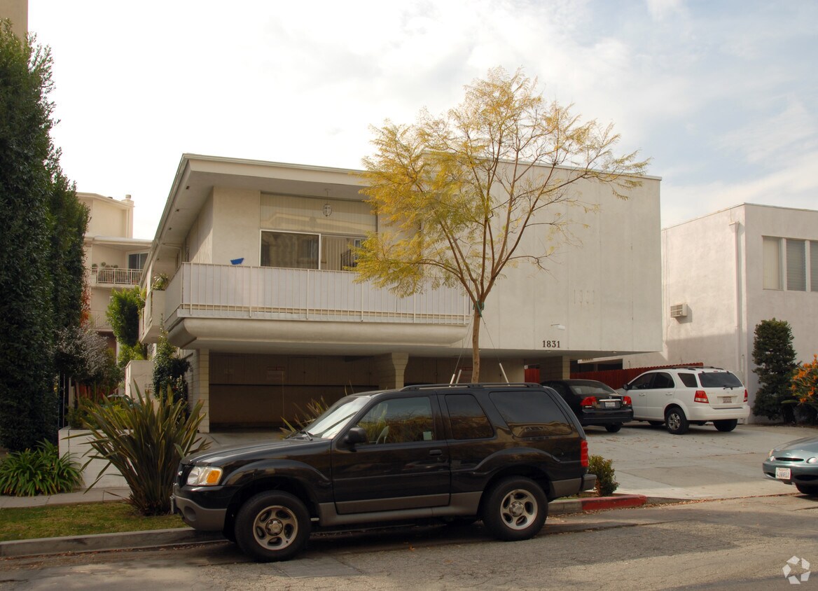 Primary Photo - 1831 Parnell Ave