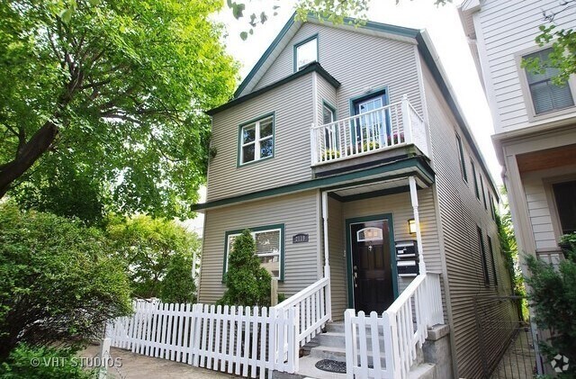 Building Photo - 2119 W Fletcher St