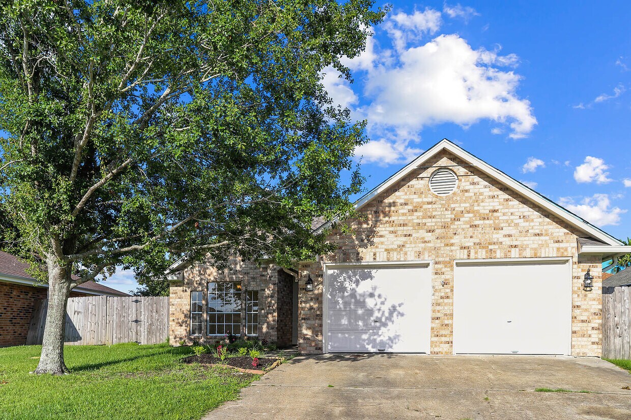 36 Moss Dr, LaPlace, LA 70068 House Rental in LaPlace, LA