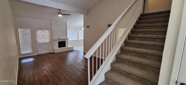 Building Photo - 6617 Dawn Dr