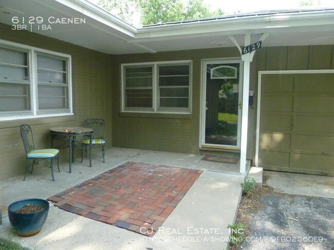 Building Photo - 6129 Caenen St