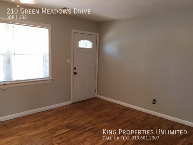 Building Photo - 210 Green Meadows Drive