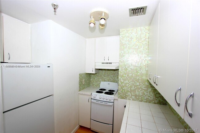 Foto del edificio - 1242 Drexel Ave