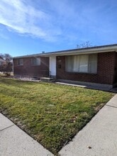 Building Photo - 3429 Quincy Ave