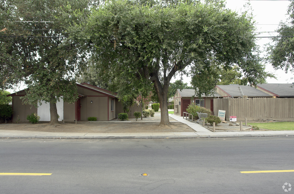 Foto del edificio - Oakwood Apartments