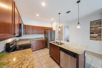 Building Photo - 5465 Cameron Dr