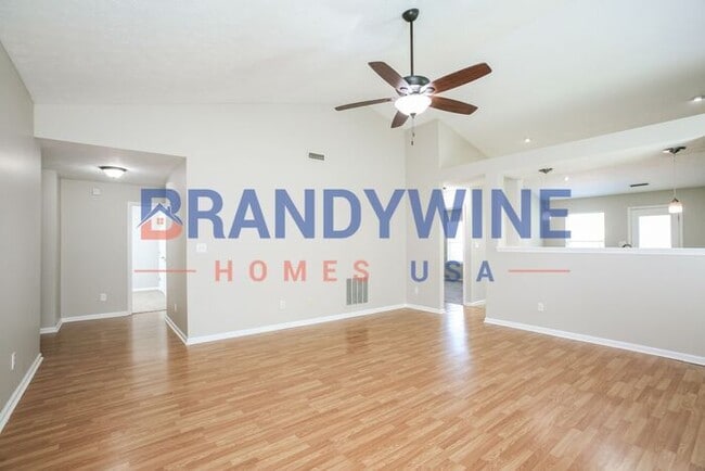Building Photo - Coming Soon - Westside 3 bedroom 2 bath home!