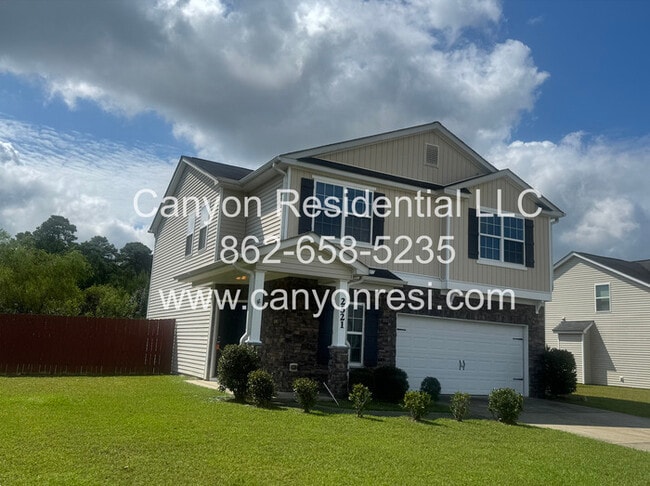 Building Photo - 2521 Spinnaker Dr