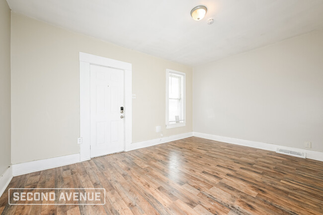 Foto del edificio - 832 Crest Ave