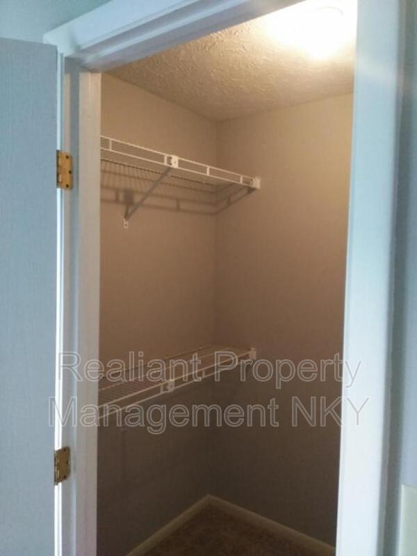 10 Creekwood Dr, Wilder, KY 41071 House Rental in Wilder, KY