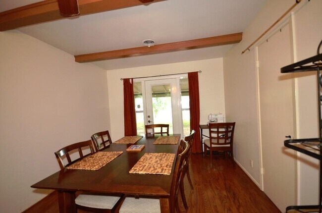 Foto del edificio - 5103 Orleans Ct