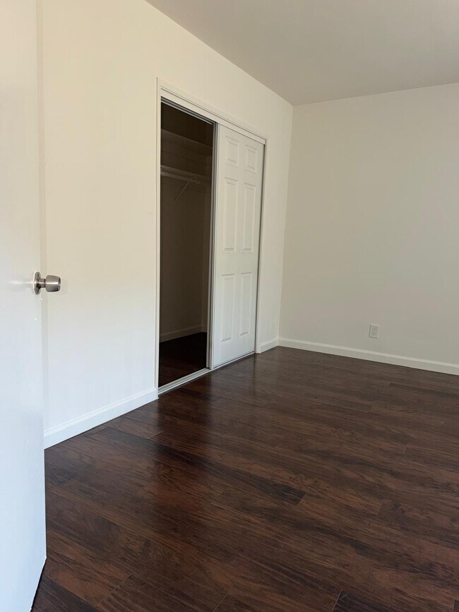 Foto del edificio - 5738 Whitsett Ave