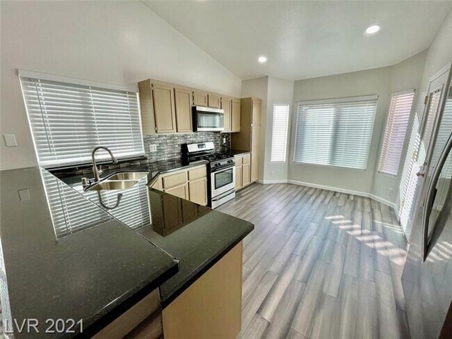 Foto del edificio - Gorgeous Fully Renovated Home