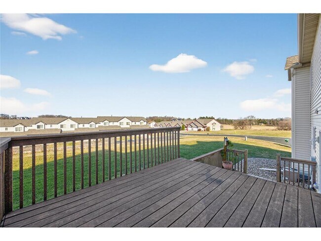 Building Photo - 740 Baylee Pl SW