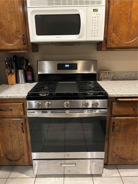 Building Photo - 526 Esther Way