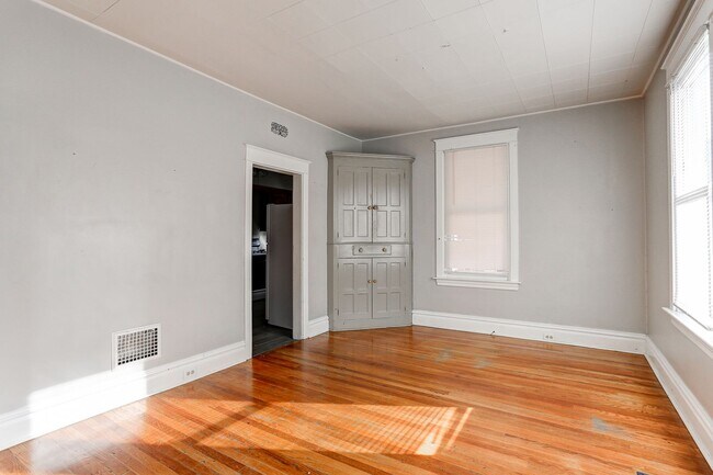 Building Photo - 2 Bed, 1 Bath Single Family home in New Cu...