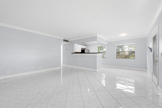 Foto del edificio - 339 Normandy Ln