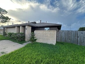 Building Photo - 5434 Parkridge Dr