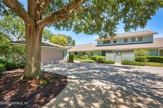 Building Photo - 10 Little Bay Harbor Dr