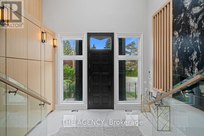 Building Photo - 8 Frivick Ct