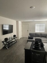 Building Photo - 7005 Magenta Moon St