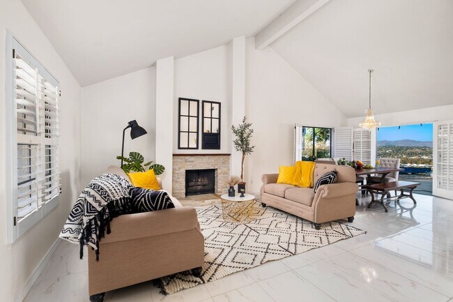 Building Photo - 3426 Lomas Serenas Dr