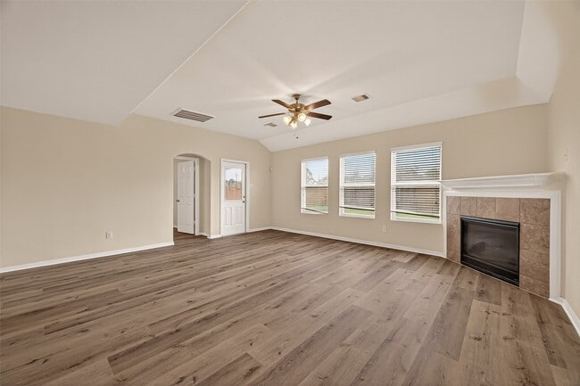 Foto del edificio - 15319 Meandering Post Trl