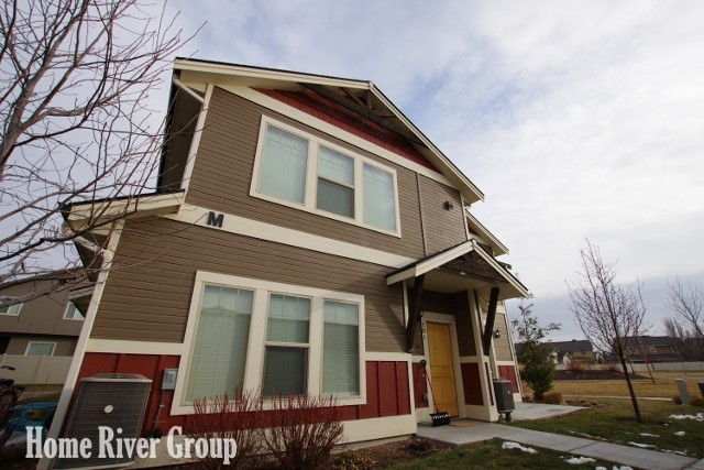 Primary Photo - Beautiful 3 bed Townhome! Move In Ready!