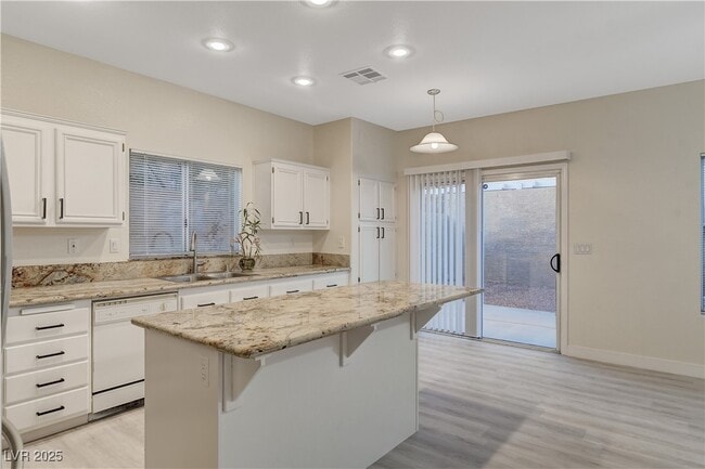 Building Photo - 7938 Angel Tree Ct