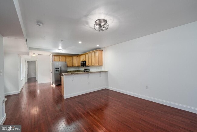 Building Photo - 838 S Bond St