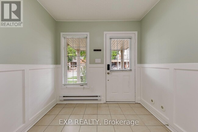 Building Photo - 3034 Dewridge Ave