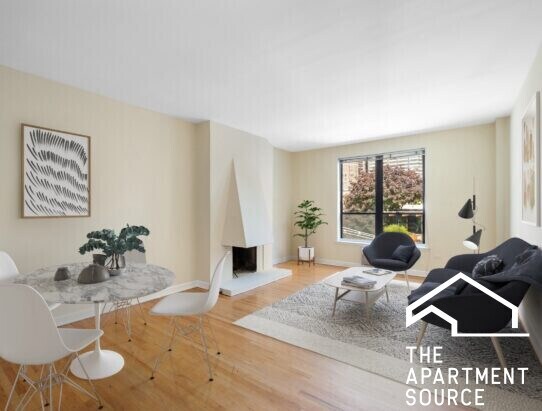 Foto principal - 1427 N Dearborn St
